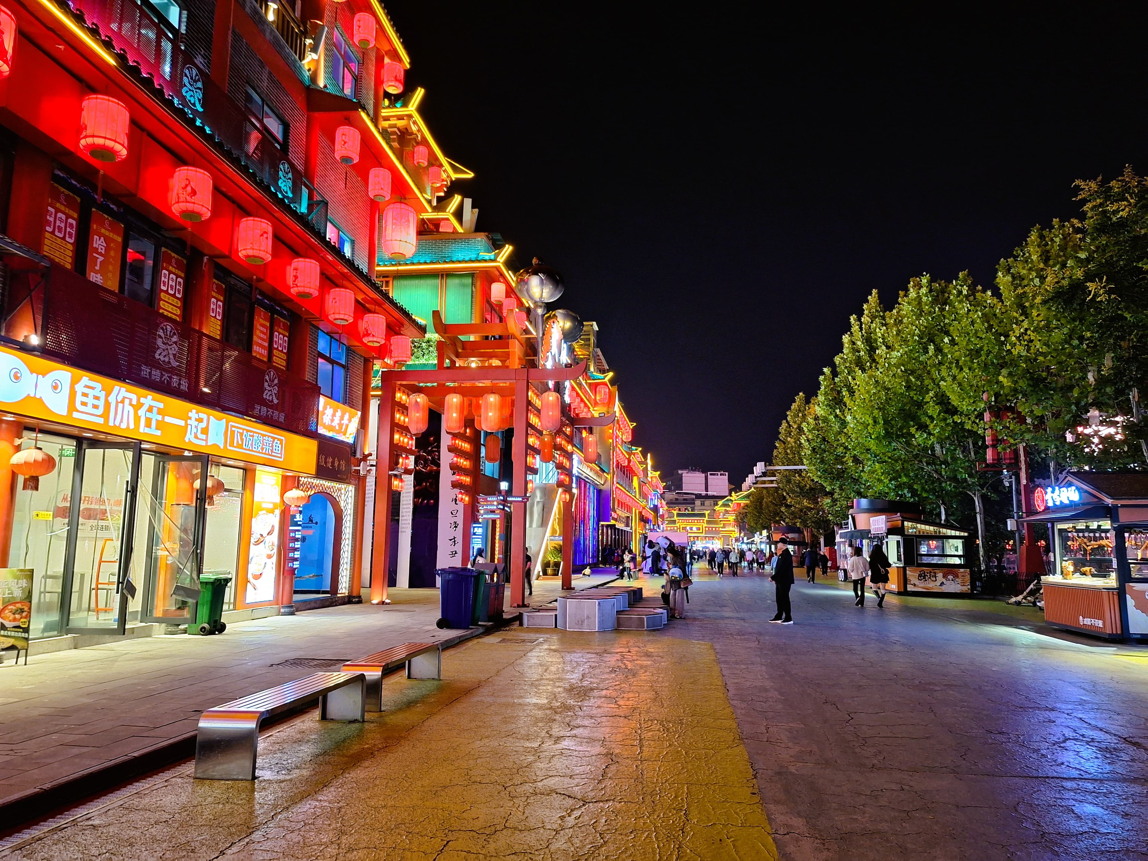 Night street in Wuling Never Sleeps City in Zhuxi County.